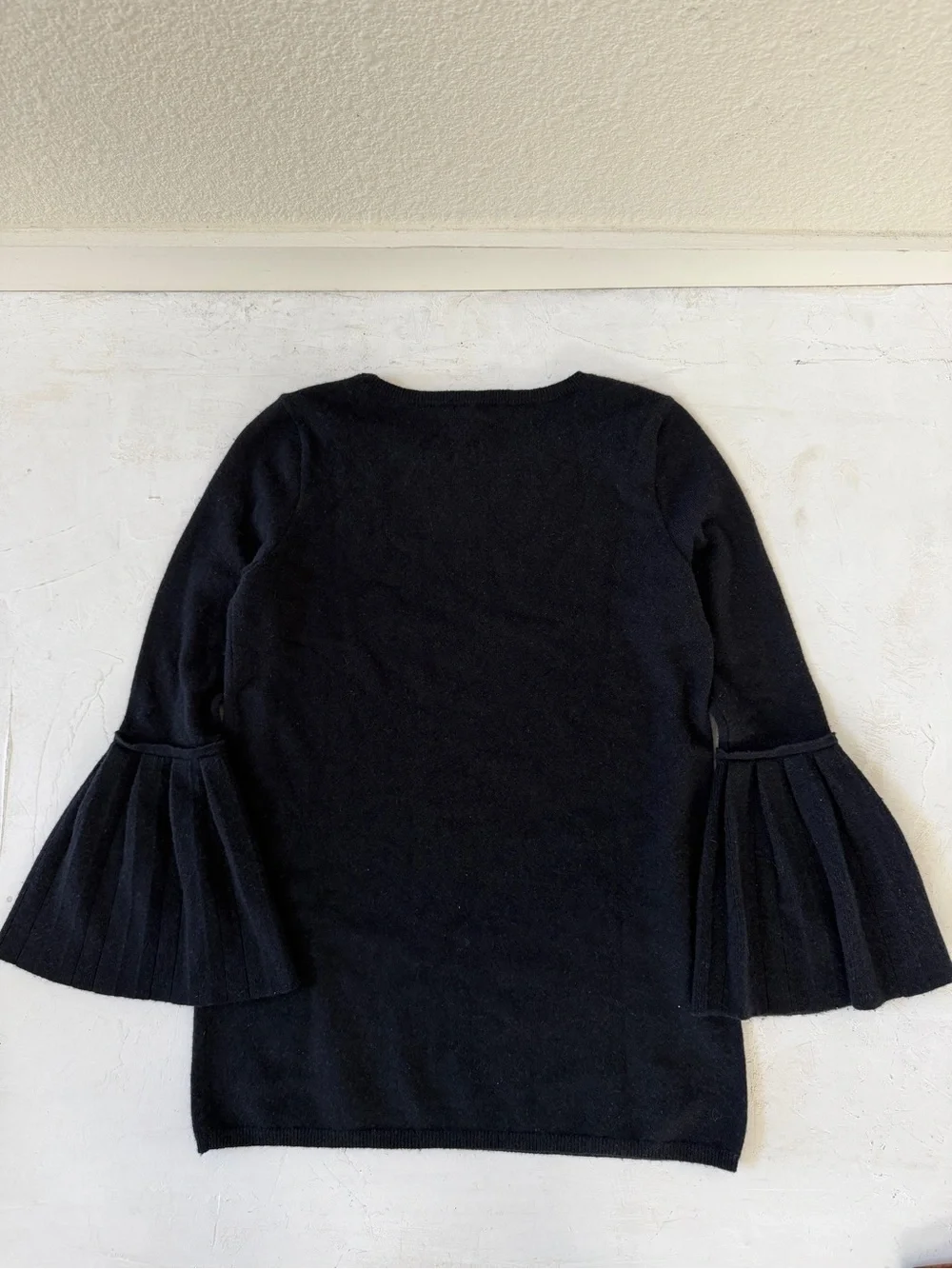 Neiman Marcus Cashmere Collection Ruffle  Bell Sleeve Pullover Sweater Black S